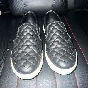 Steve Madden size 9 black shoes